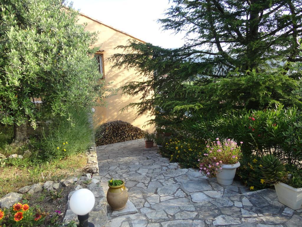 B&B Chez Max Figanieres Luaran gambar