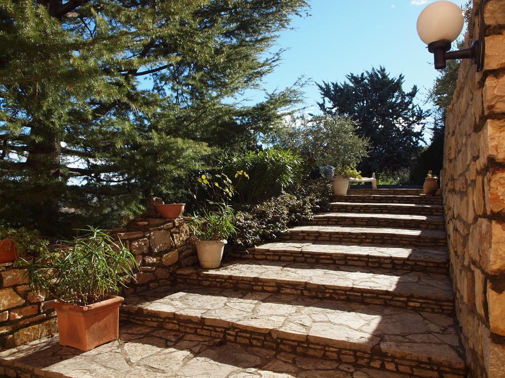 B&B Chez Max Figanieres Luaran gambar